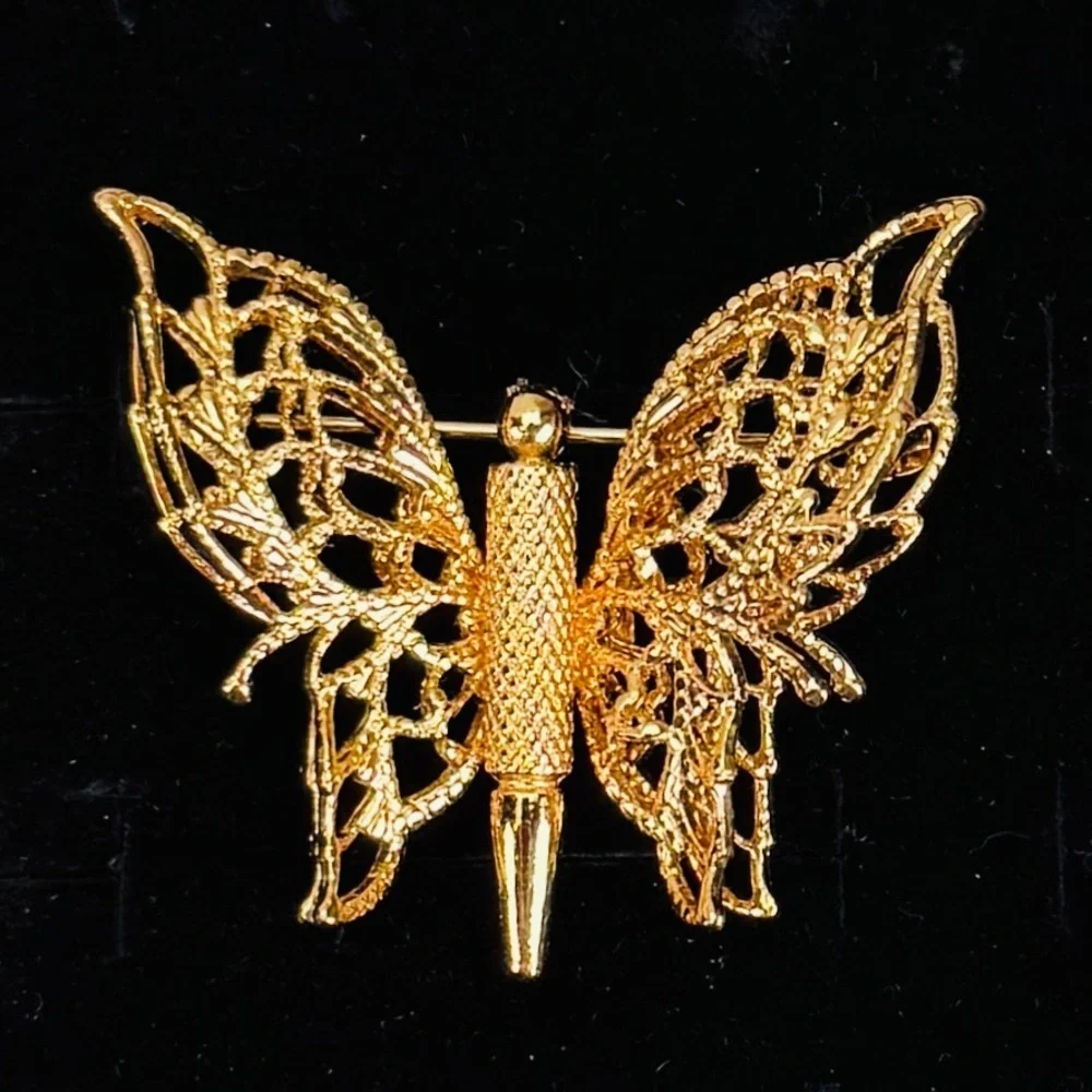 Vintage Monet Goldtone 3-D wired Butterfly Brooch